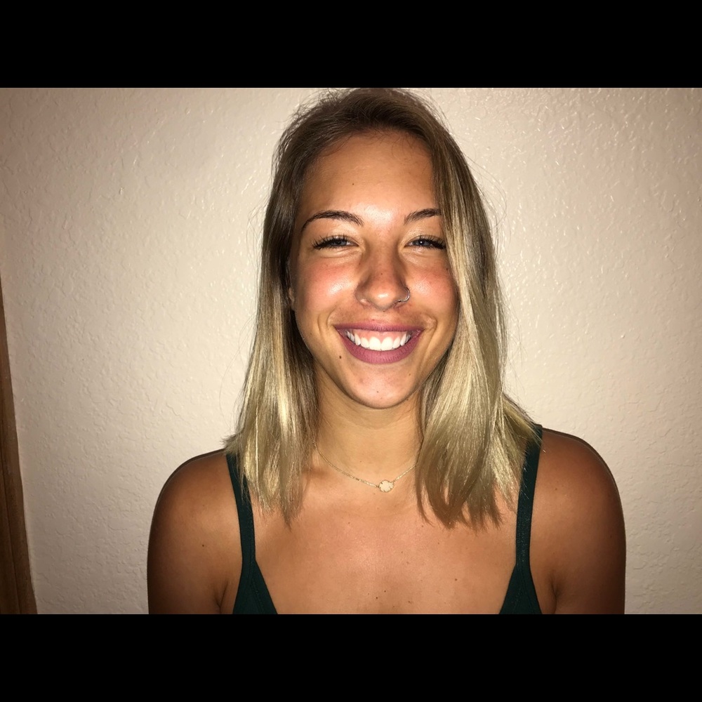 Meet your Posher, Sophia